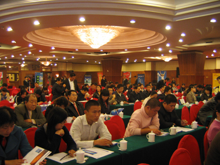 領航貿(mào)易 “址”引財富——濰坊高端企業(yè)家網(wǎng)絡貿(mào)易戰(zhàn)略研討會勝利召開