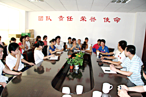 責(zé)任威龍，成就光輝燦爛的明天